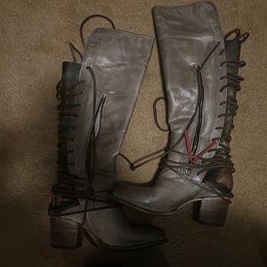 Size 10.. Freebird.. NEVER worn